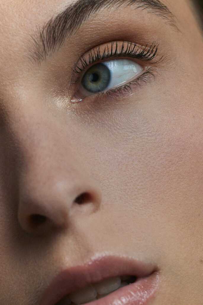 Regard naturel & cils sublimés