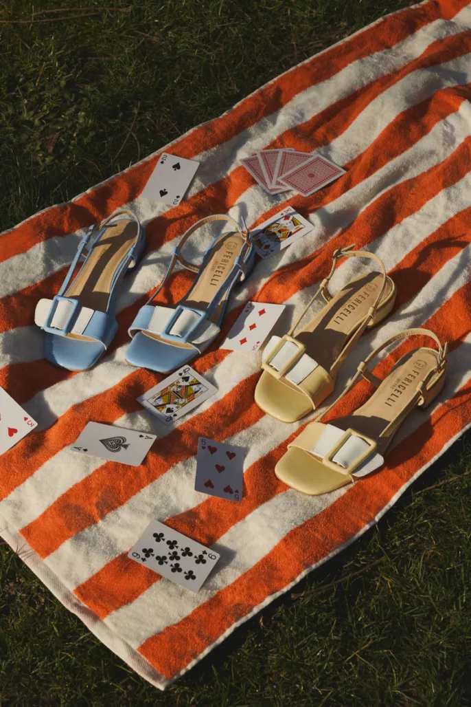 Lookbook sandales en extérieur